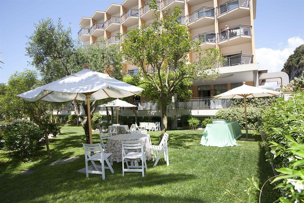 Hotel Serapo Gaeta Exterior foto